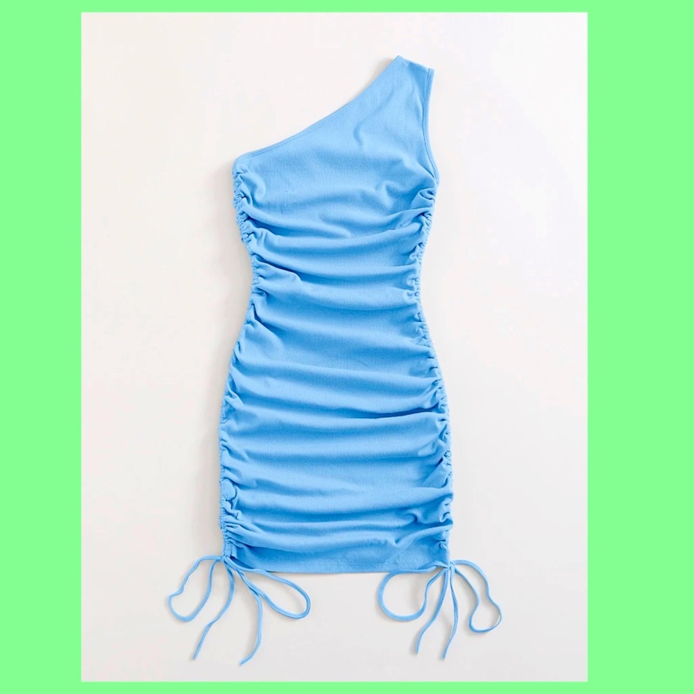 NWOT RIBBED RUCHED DRESS